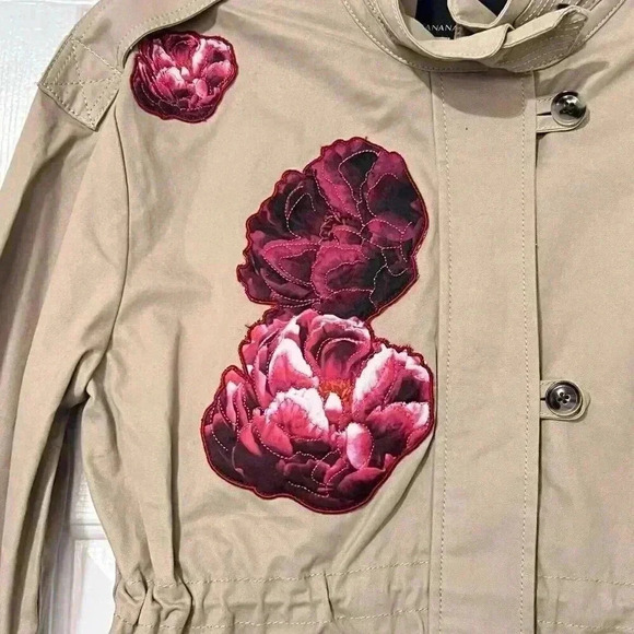 NWT Banana Republic Tan Floral Embroidered Patch Safari Utility Jacket Size M - Picture 2 of 7